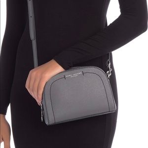 Marc Jacobs Bags - Marc Jacobs cross body bag Marc Jacobs Bags - Marc Jacobs cross body bag